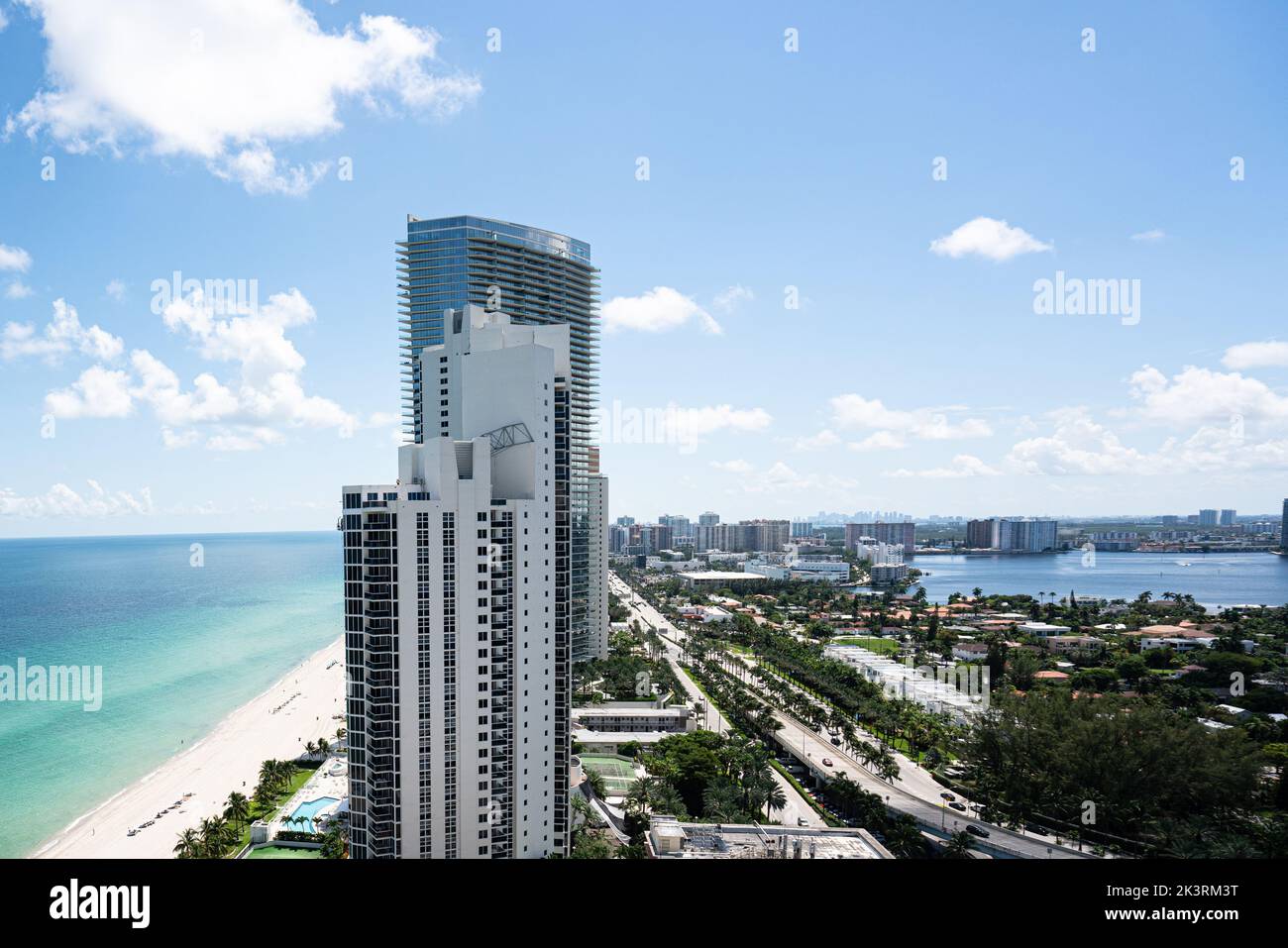 Aerial view sunny beach palm hi-res stock photography and images - Alamy