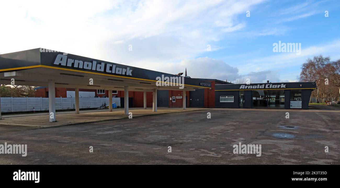 Arnold Clarke empty car showroom,  Farrell St, Warrington, Cheshire, England, UK,  WA1 2DL Stock Photo