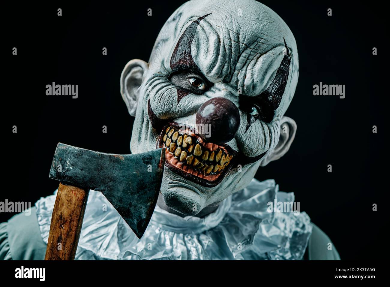 Menacing smile hi-res stock photography and images - Alamy