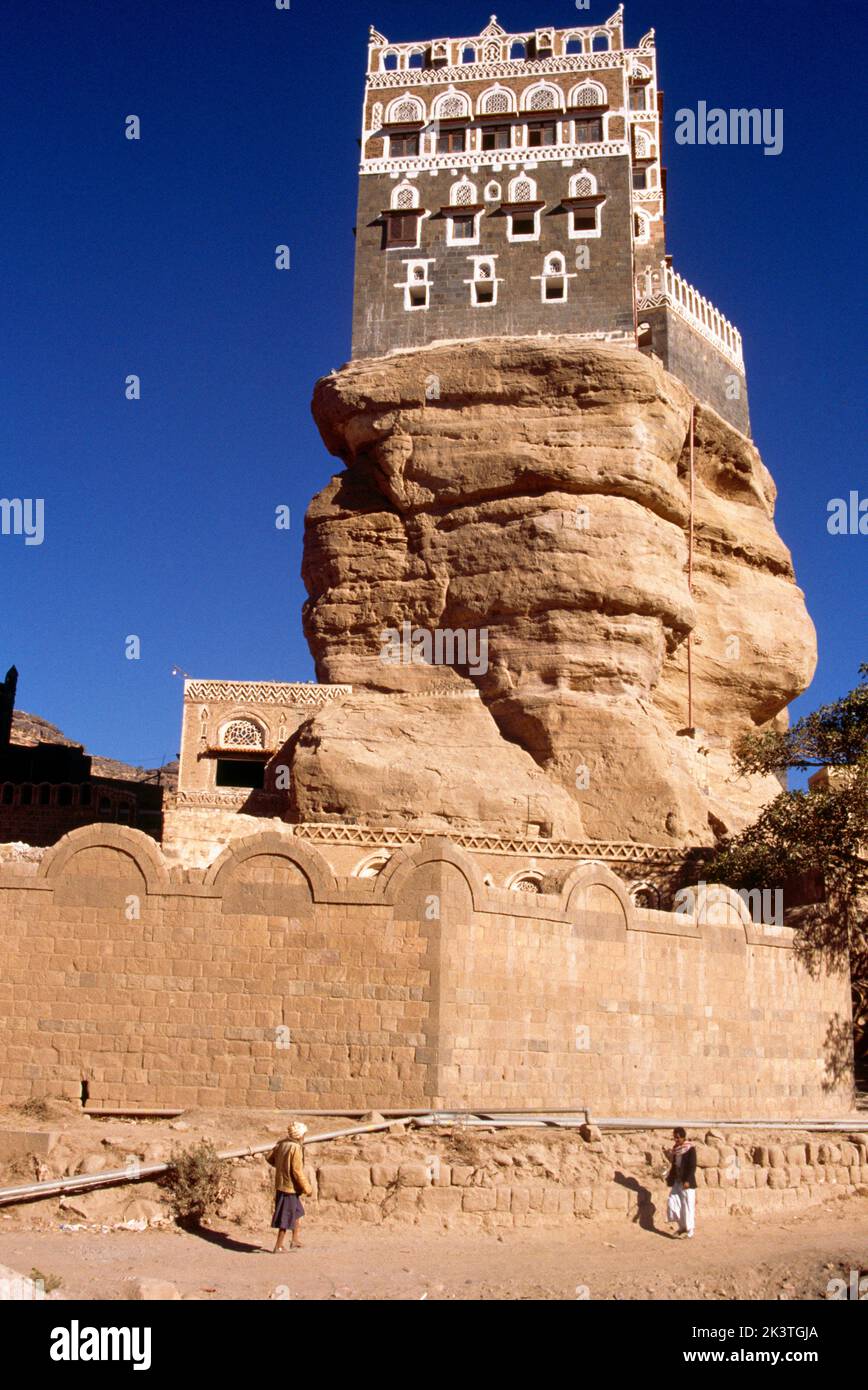 Wadi Dahr Yemen Dar Al-Hajar Rock Palace (Palace Of The Imam Stock