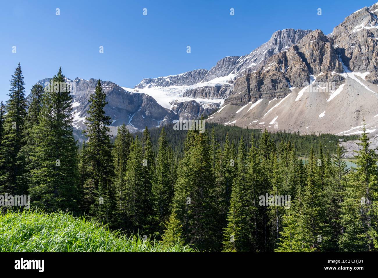 The Icefields Parkway, also known as Highway 93 road between Banff National Park and Jasper National Park in the Canadian Rockies Stock Photo