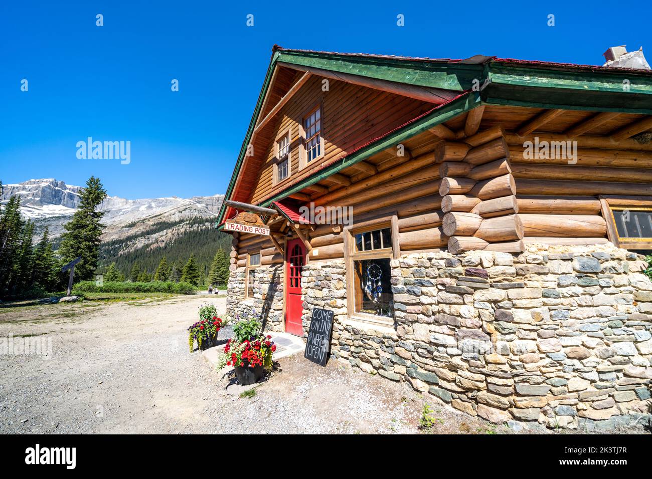 Alberta, Canada - July 12, 2022: Jimmy  Simpsons Trading Post gift shop at the Numti-Jah Lodge at Bow Lake Stock Photo