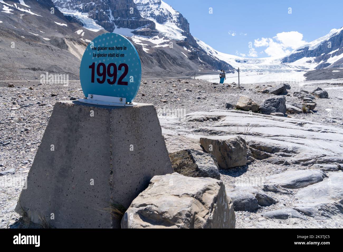 Alberta, Canada - July 12, 2022: Historical marker and sign showing the amount Athabasca Glacier has receeded since 1992 Stock Photo