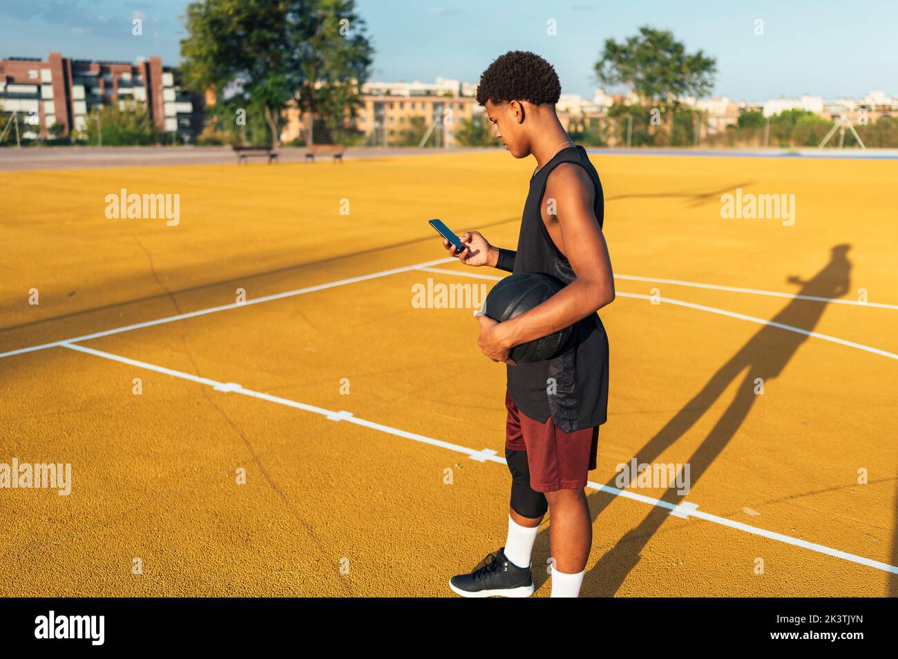 Sportsman in uniform hi-res stock photography and images - Alamy