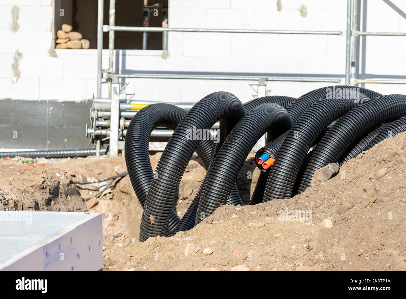 Black PVC flexible corrugated plastic insulation pipes tubing of