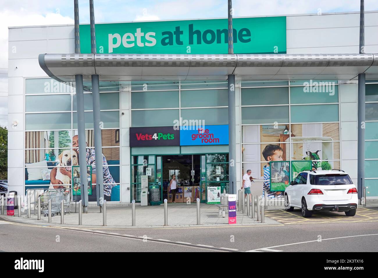 Modern front façade of pets at home store retail business selling pet products & vet services at Lakeside Retail Park West Thurrock Essex England UK Stock Photo
