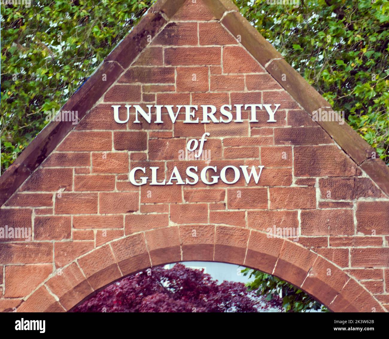 entrance to university of glasgow sign in  Glasgow, Scotland, UK Stock Photo