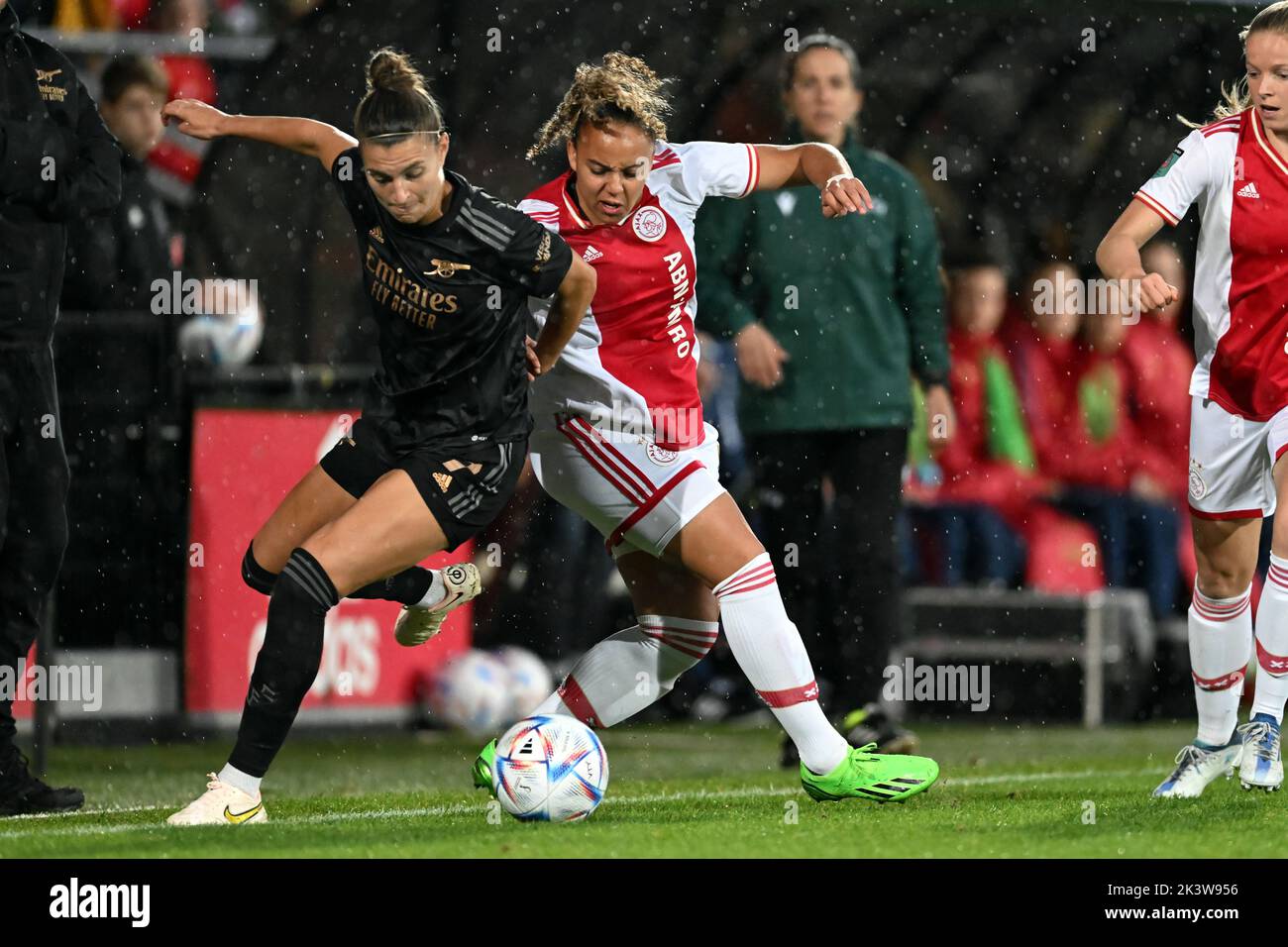 AMSTERDAM (lr) Steph Catley of Arsenal WFC, Chasity Grant of Ajax women during the UEFA AMSTERDAM (lr) Steph Catley of Arsenal WFC, Chasity Grant of Ajax women during the UEFA