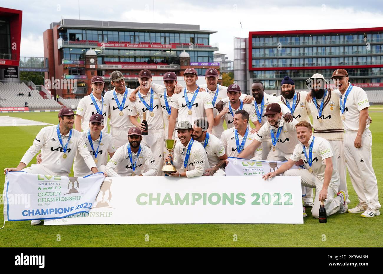 Surrey players lift the trophy following day three of the LV= Insurance County Championship, Division one match at Emirates Old Trafford, Manchester. Picture date: Wednesday September 28, 2022. Stock Photo