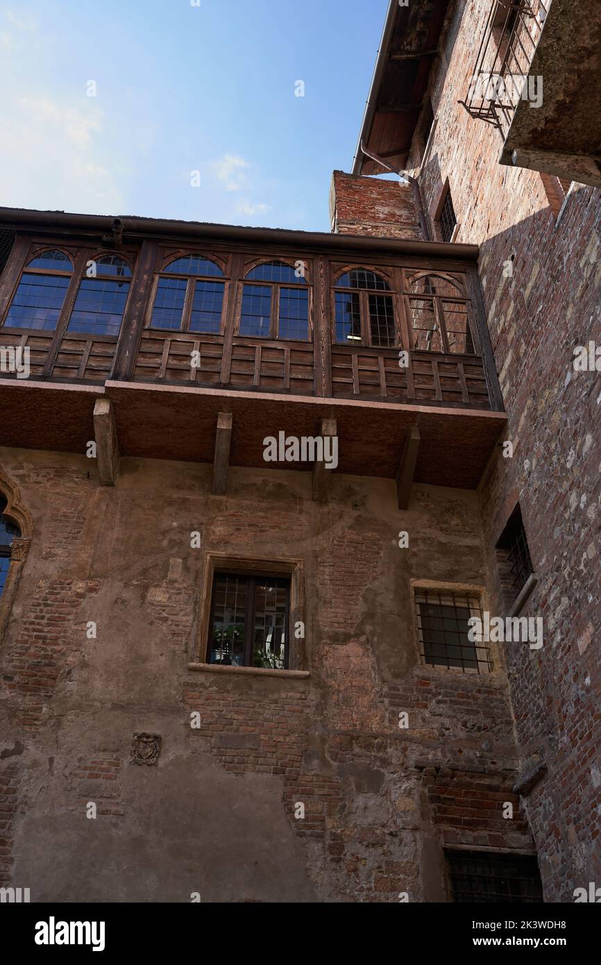 Verona, Italy - July 13, 2022 - the House of Juliet Capulet (Giulietta Capuleti) with balcony made famous by William Shakespeare's love tragedy Stock Photo
