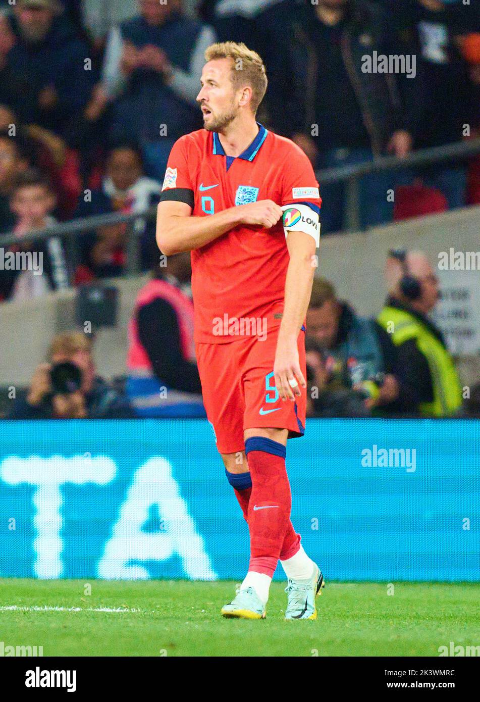 Harry KANE, England 9  with captain's armband with LGBTIQ, LBGT,  in the UEFA Nations League 2022 match  ENGLAND - GERMANY 3-3  in Season 2022/2023 on Sept 26, 2022  in London, Great Britain.  © Peter Schatz / Alamy Live News Stock Photo