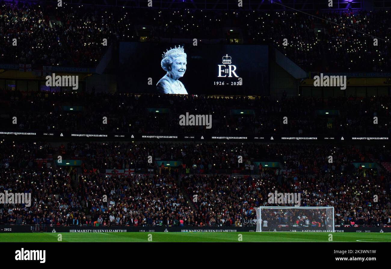 Both teams in memorial for Queen Elisabeth II, who died at Sept 8, 2022 before the UEFA Nations League 2022 match  ENGLAND - GERMANY 3-3  in Season 2022/2023 on Sept 26, 2022  in London, Great Britain.  © Peter Schatz / Alamy Live News Stock Photo