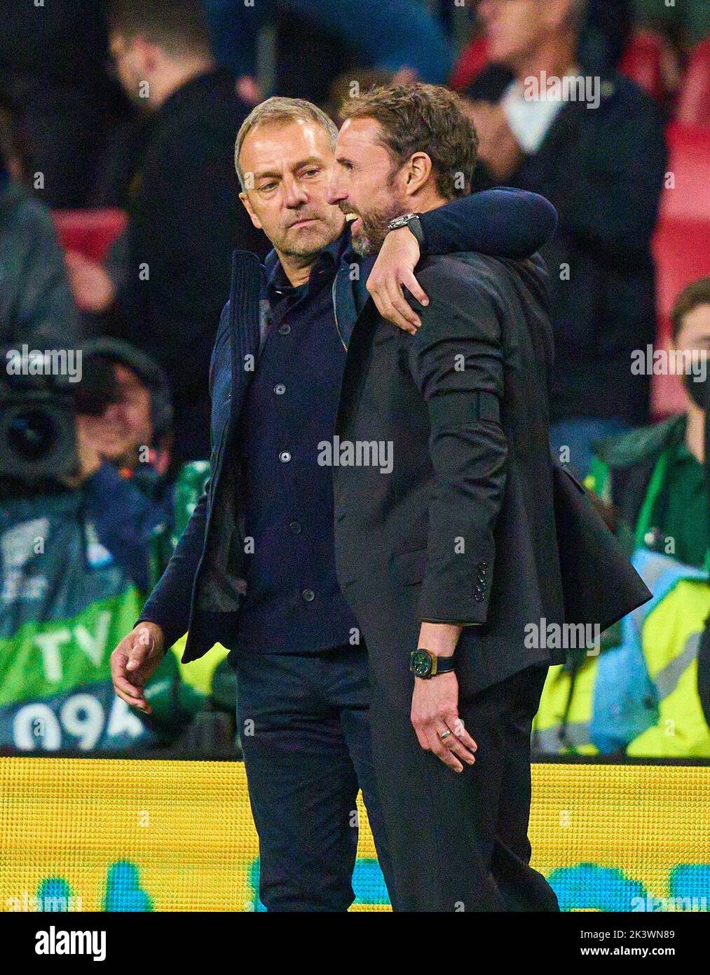 DFB headcoach Hans-Dieter Hansi Flick , Bundestrainer, Nationaltrainer, Gareth Southgate, head coach England, hug each other after the UEFA Nations League 2022 match  ENGLAND - GERMANY 3-3  in Season 2022/2023 on Sept 26, 2022  in London, Great Britain.  © Peter Schatz / Alamy Live News Stock Photo