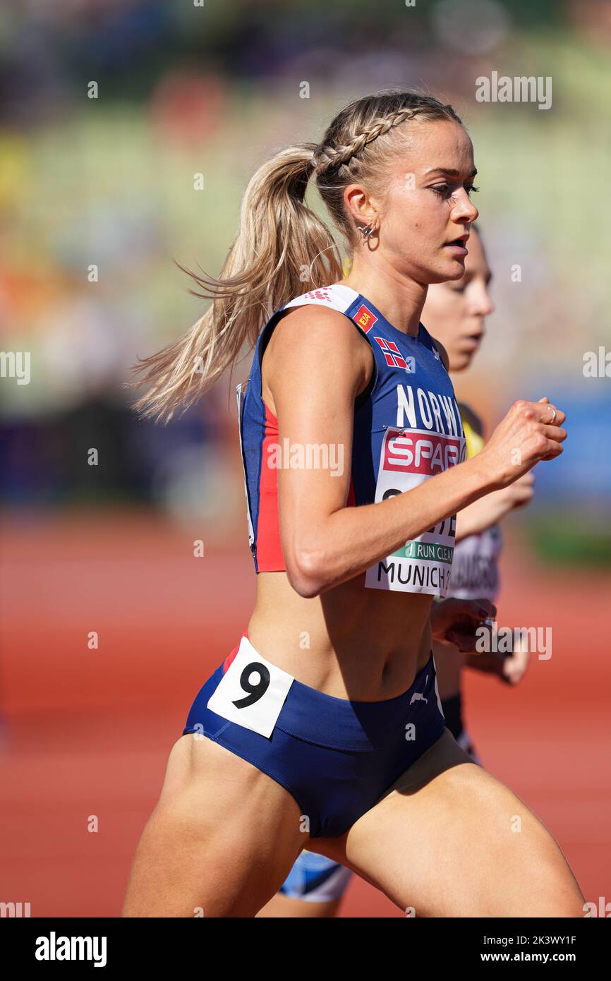 Amalie Sæten participating in the 1500 meters of the European Athletics