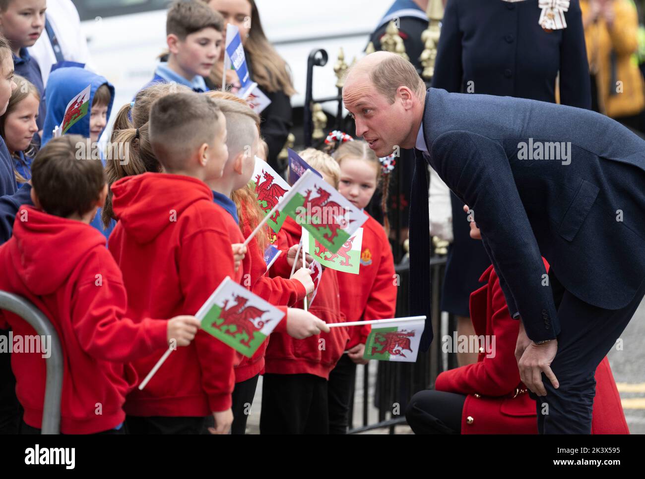 Swansea, Wales, UK. 27 September, 2022.  Prince William, Prince of Wales meets the public during a visit to St Thomas Church in Swansea , which has be Stock Photo