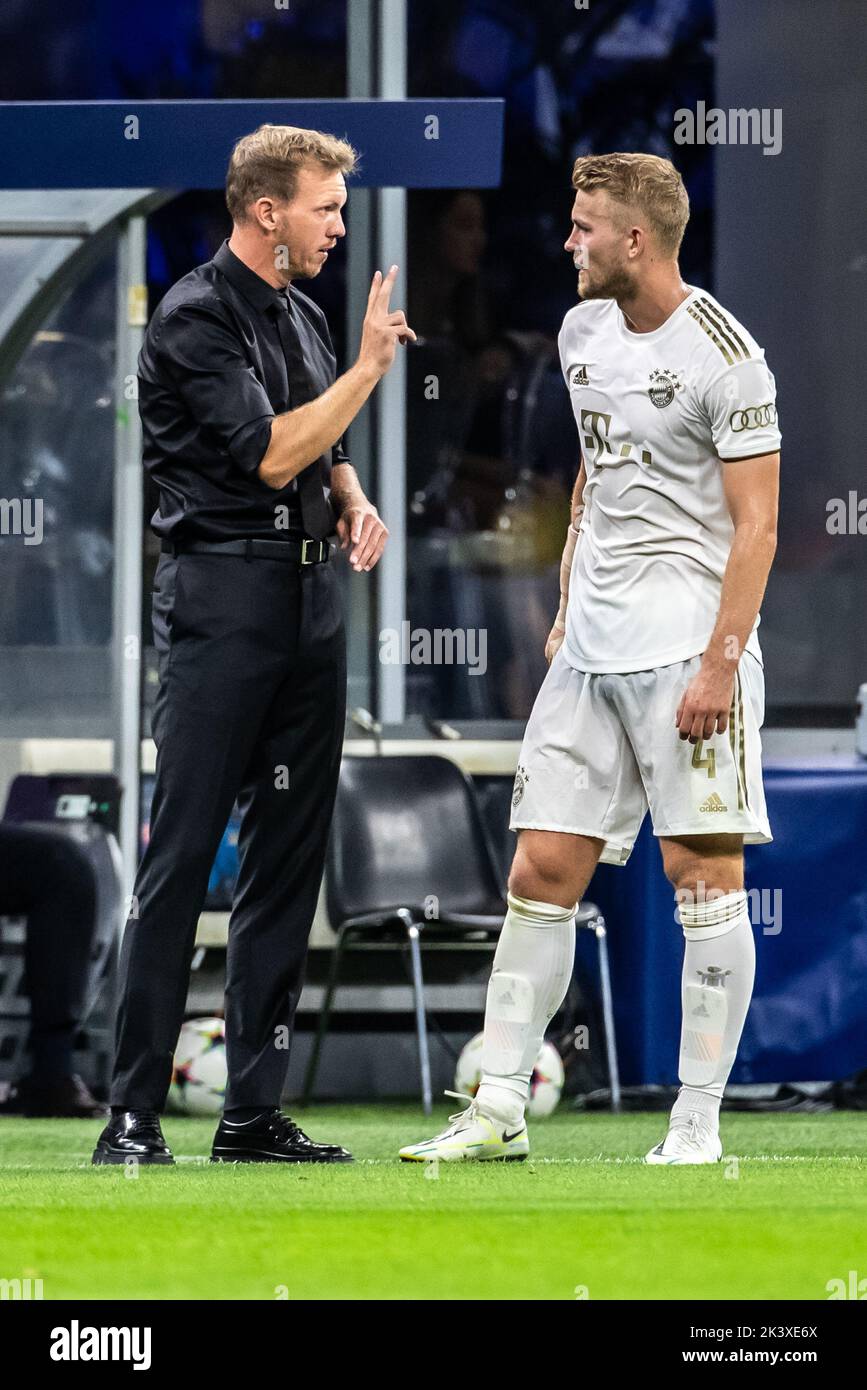 Milan, Italy. 07th Sep, 2022. UEFA Champions League 2022-23. Inter VS Bayern Muenchen 0-2. Julian NAGELSMANN, coach Bayern Muenchen, talking with de Ligt. - picture is for press use; photo by ATP Cristiano BARNI (BARNI Cristiano/ATP/SPP) Credit: SPP Sport Press Photo. /Alamy Live News Stock Photo