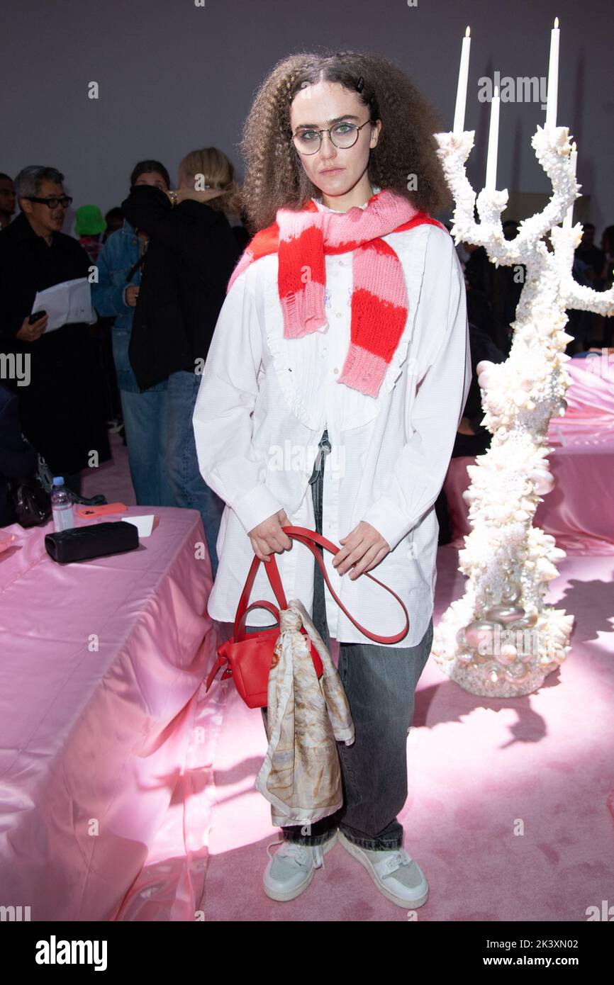 Ella Emhoff attending the Acne Studios Womenswear Spring/Summer 2023