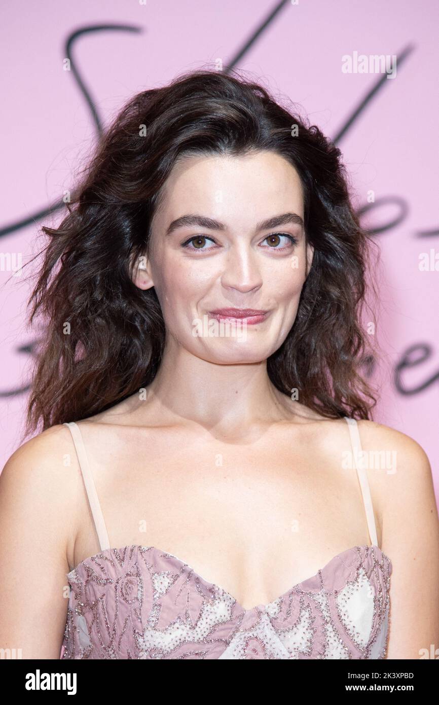 Emma Mackey attending the Acne Studios Womenswear Spring/Summer 2023 show  as part of Paris Fashion Week in Paris, France on September 28, 2022. Photo  by Aurore Marechal/ABACAPRESS.COM Stock Photo - Alamy