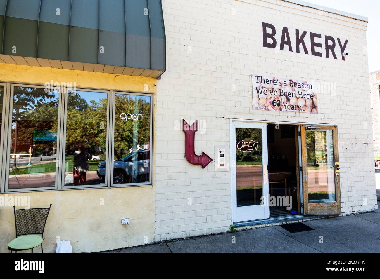 The entrance to the iconic Mel-O-Glaze Bakery. Minneapolis Minnesota MN USA Stock Photo