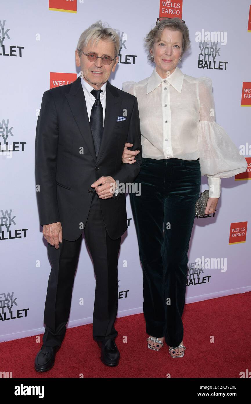 New York, USA. 28th Sep, 2022. (L-R) Mikhail Baryshnikov and Lisa ...