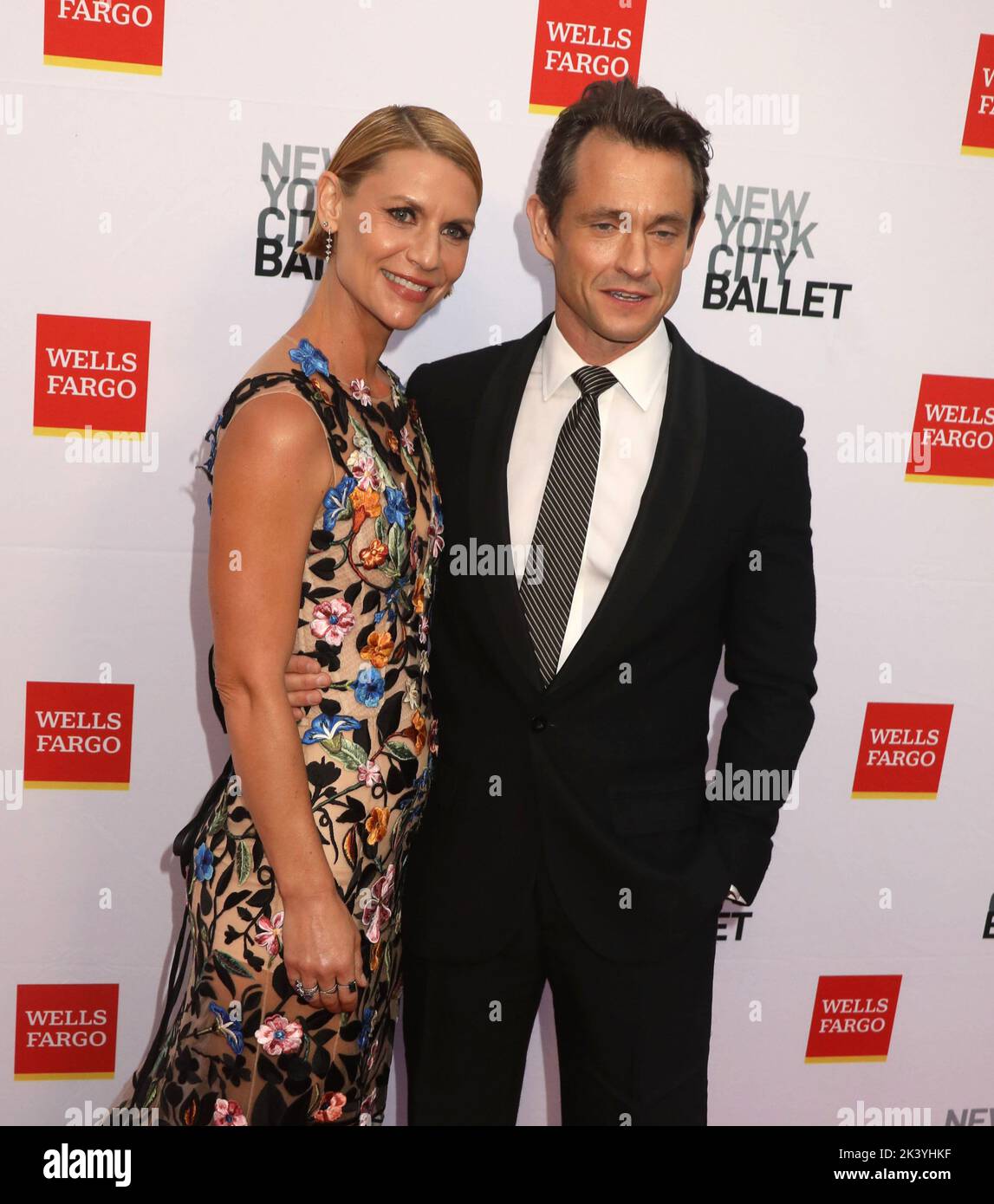 September 28, 2022, New York City, New York, USA: Actress CLAIRE DANES and HUGH DANCY attend the New York City Ballet 2022 Fall Fashion Gala held at the David H. Koch Theater at Lincoln Center. (Credit Image: © Nancy Kaszerman/ZUMA Press Wire) Stock Photo