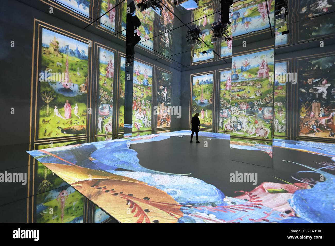 Frameless Press Preview, UK's biggest immersive art experience, Marble