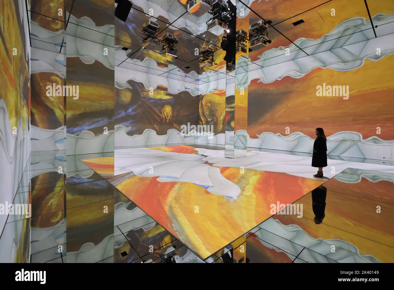 Frameless Press Preview, UK's biggest immersive art experience, Marble