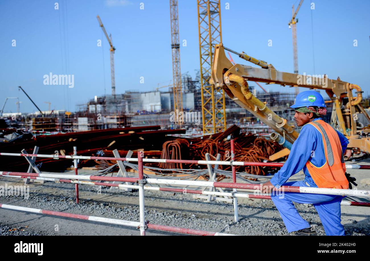 worker man outdoor in construction industry UAE Stock Photo Alamy