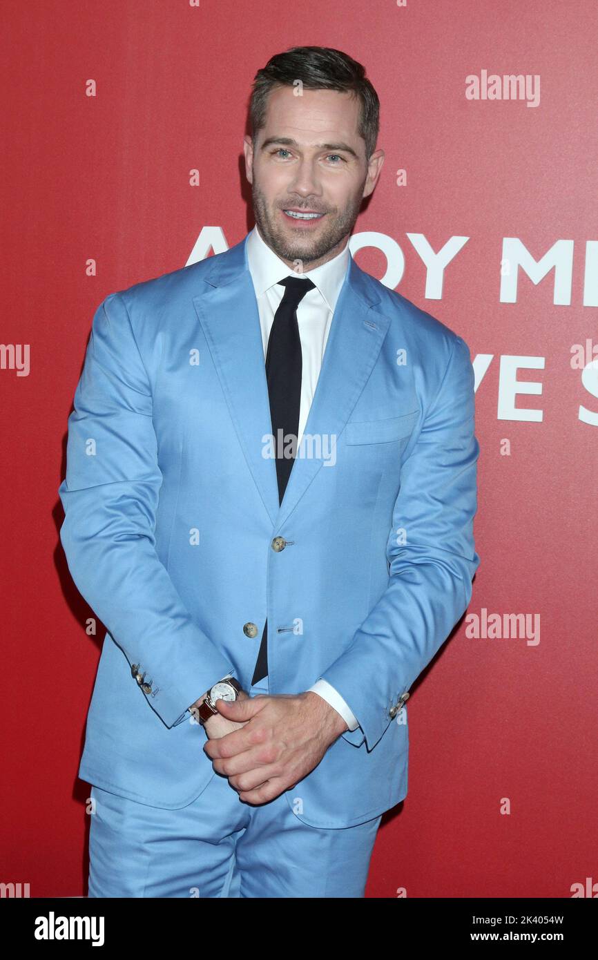LOS ANGELES - SEP 28: Luke Macfarlane at the Bros Premiere at Regal LA ...