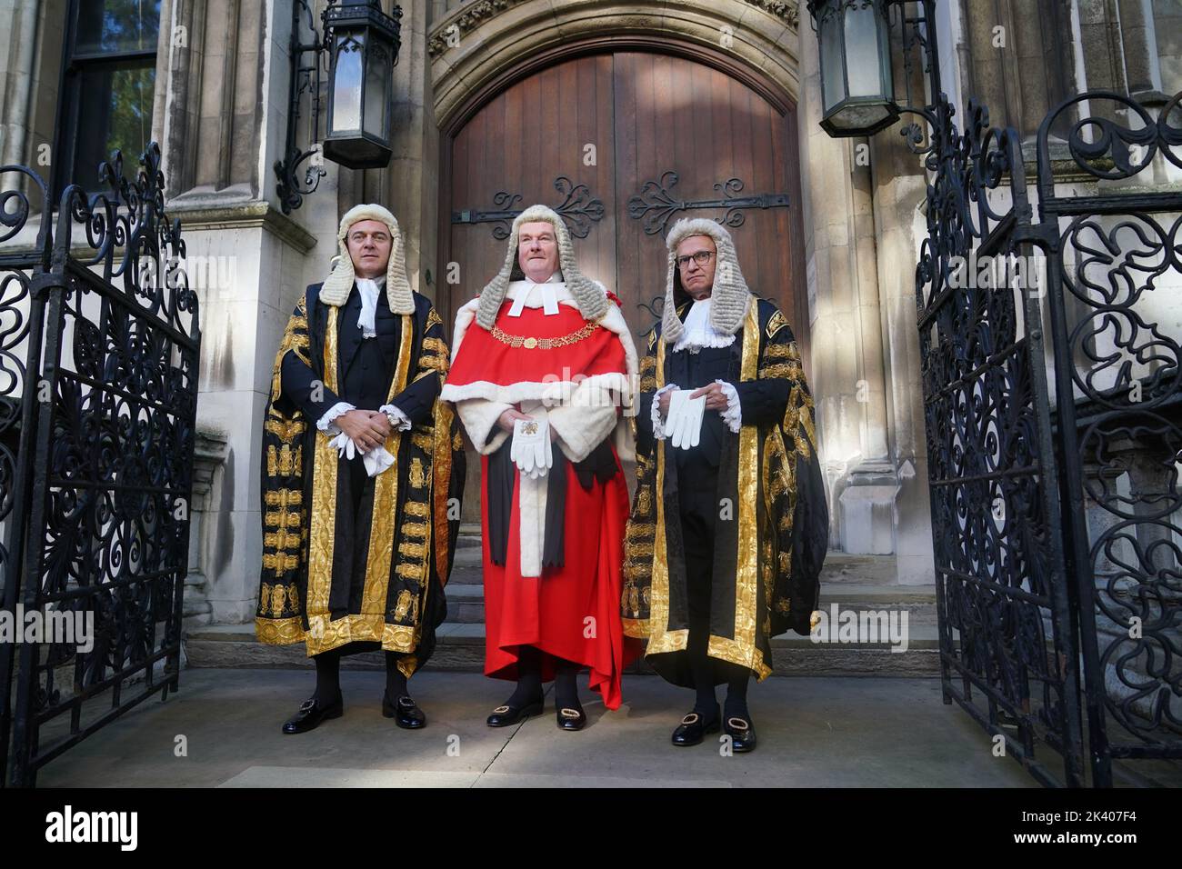 (left to right) Justice Secretary Brandon Lewis, alongside Lord Chief Justice Lord Burnett and Master of the Rolls Sir Geoffrey Vos, at the Royal Courts of Justice, in central London, ahead of his swearing in ceremony as Lord Chancellor. Picture date: Thursday September 29, 2022. Stock Photo