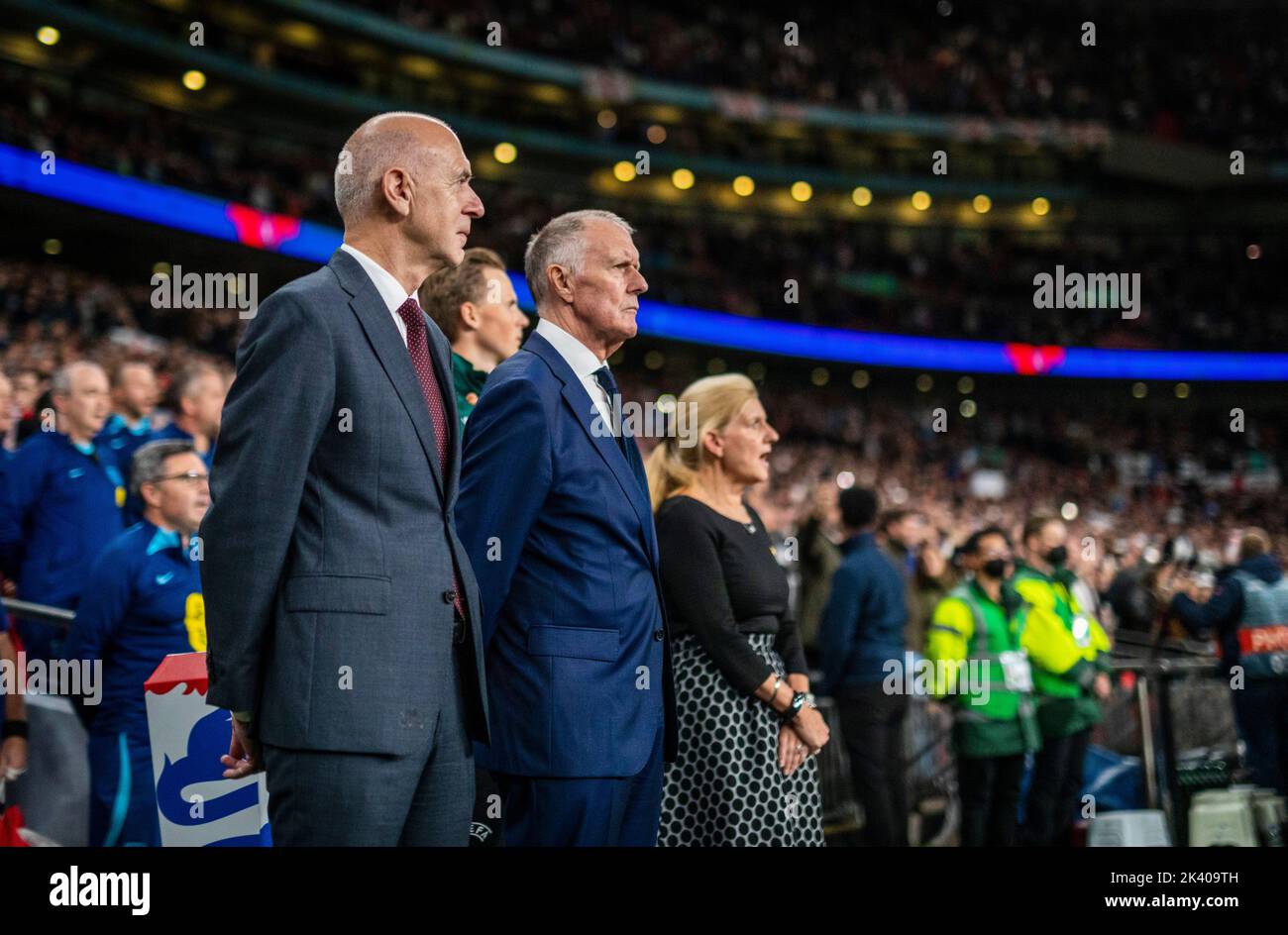 London, 26.09.2022 DFB Präsident Bernd Neuendorf (Deutschland), Sir Geoff Hurst and Debbie Hewitt, FA Chair England - Deutschland  UEFA Nations League Stock Photo