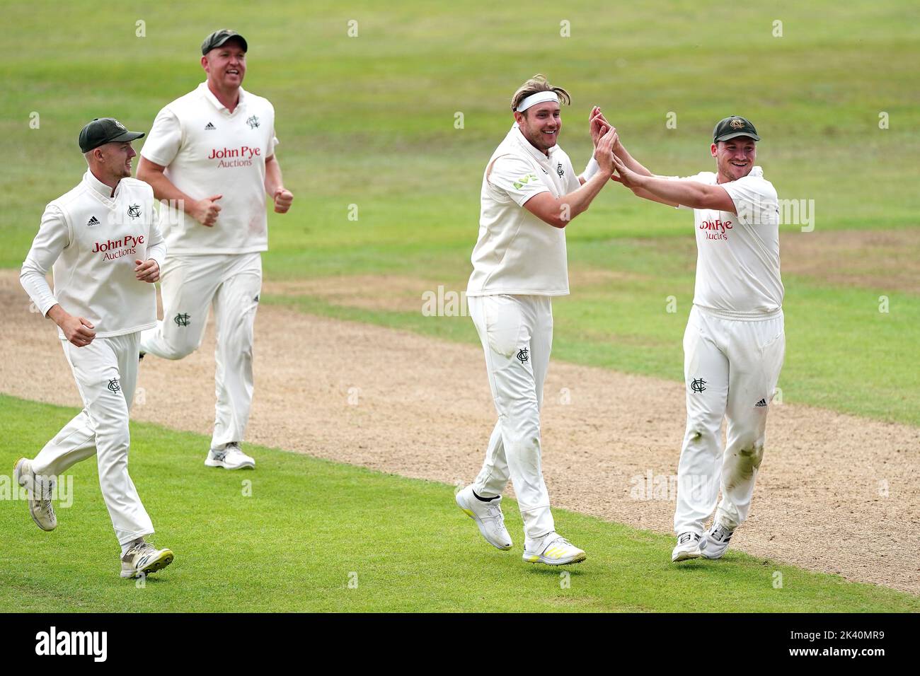 Nottinghamshire's Stuart Broad (centre) celebrates the wicket of Durham's Chris Benjamin during day four of the LV= Insurance County Championship, Division two match at Trent Bridge, Nottingham. Picture date: Thursday September 29, 2022. Stock Photo