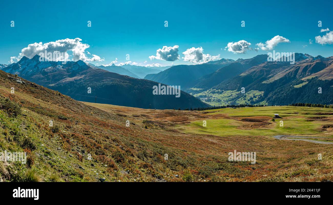 View from the Jacobshorn *** Local Caption ***  Davos,  Graubünden, Switzerland, landscape, field, meadow, autumn, mountains, hills, Stock Photo