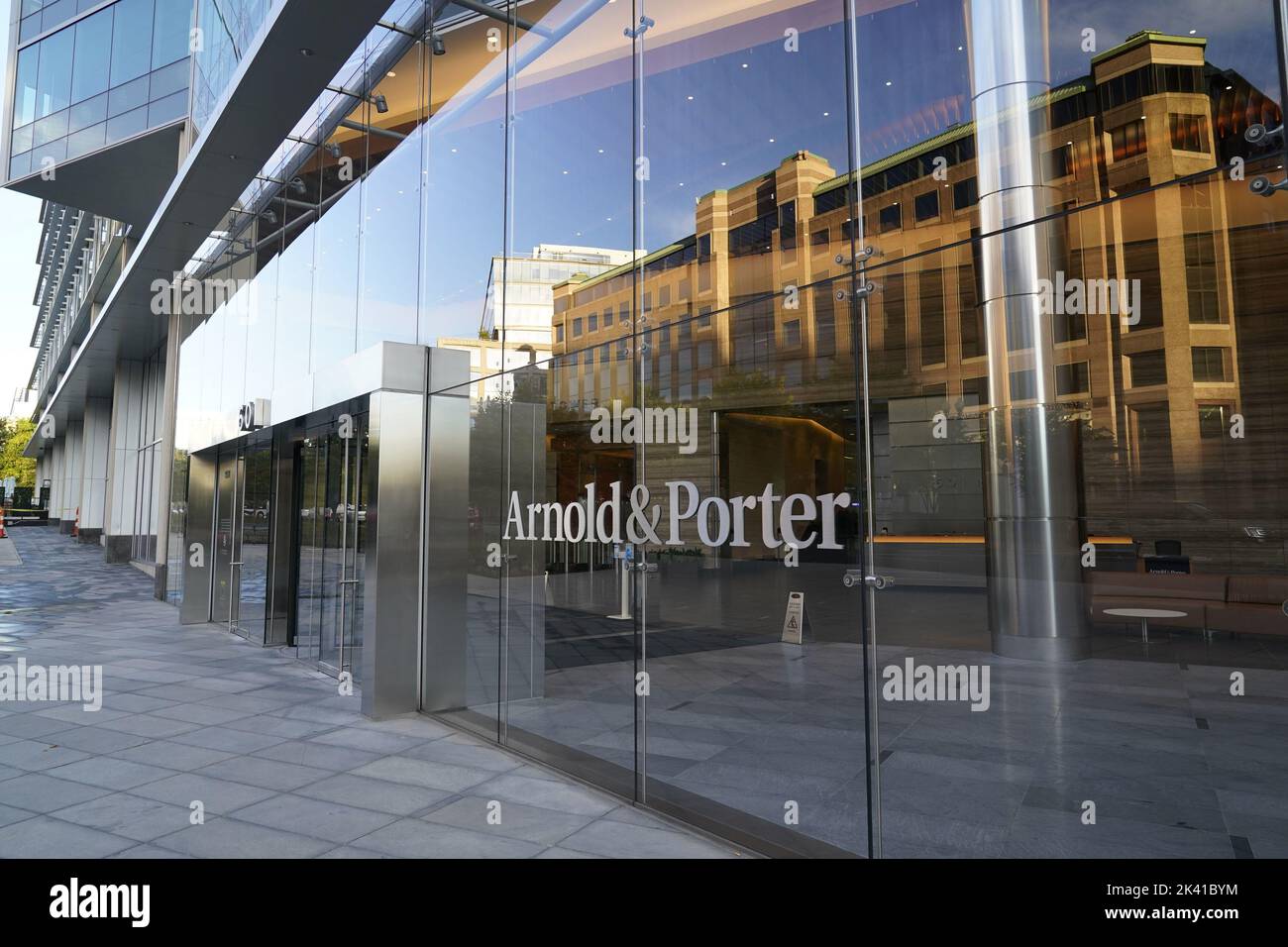 Law firm Arnold & Porter in Washington DC, US where US citizen Anne Sacoolas is believed to be appearing by videolink to a UK court to face criminal proceedings accused of causing Harry Dunn death by dangerous driving, when his motorbike crashed into a car outside US military base RAF Croughton on August 27 2019. Picture date: Thursday September 29, 2022. Stock Photo
