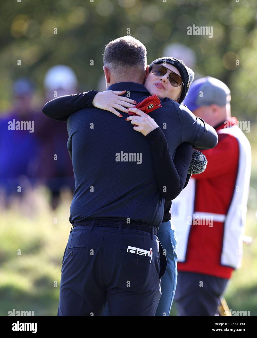 Matt Wallace congratulates Kathryn Newton on day one of the Alfred Dunhill Links Championship 2022 at Carnoustie. Picture date: Thursday September 29, 2022. Stock Photo