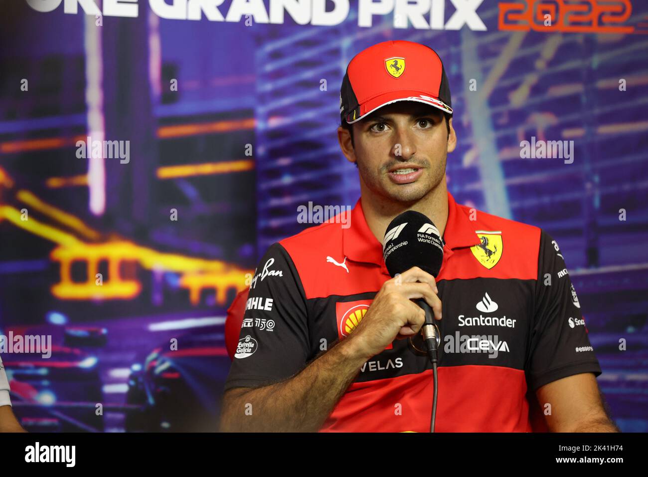 SAINZ Carlos (spa), Scuderia Ferrari F1-75, portrait, press conference during the Formula 1 Singapore Airlines Singapore Grand Prix 2022, 17th round of the 2022 FIA Formula One World Championship from September 30 to October 02, 2022 on the Marina Bay Street Circuit, in Singapore - Photo: Antonin Vincent / Dppi/DPPI/LiveMedia Stock Photo