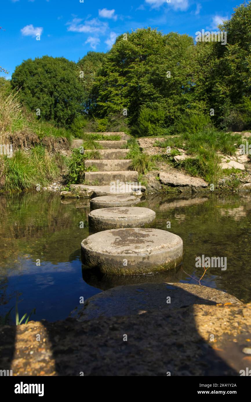Hogsmill Ewell Steppingstones at Hogsmill River, Epsom, Surrey, England, UK, September 2022 Stock Photo