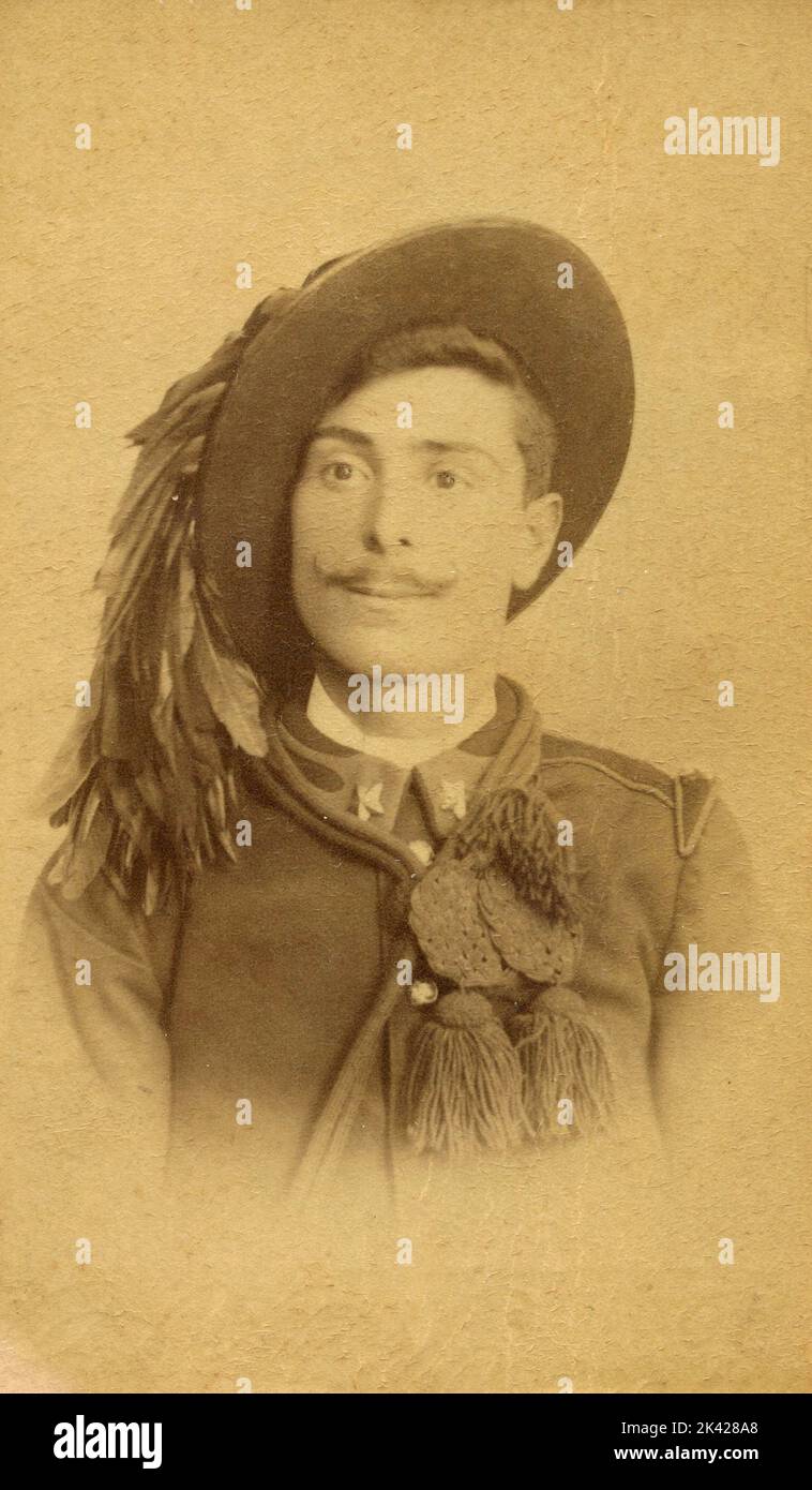 Portrait of Italian bersagliere soldier, 1900s Stock Photo