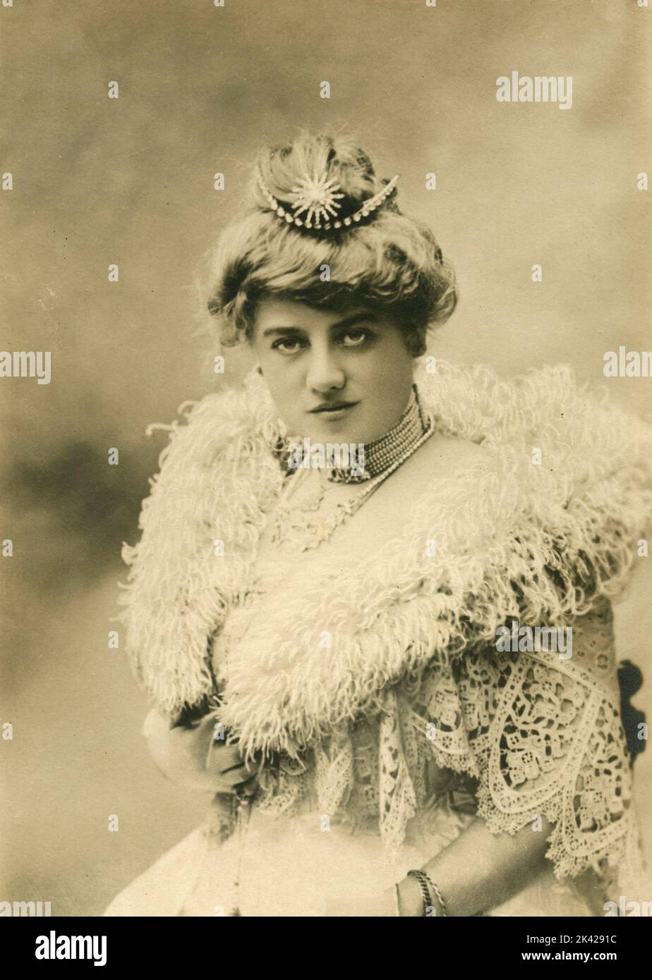 Portrait of Opera singer Alma Dalma, Italy 1903 Stock Photo