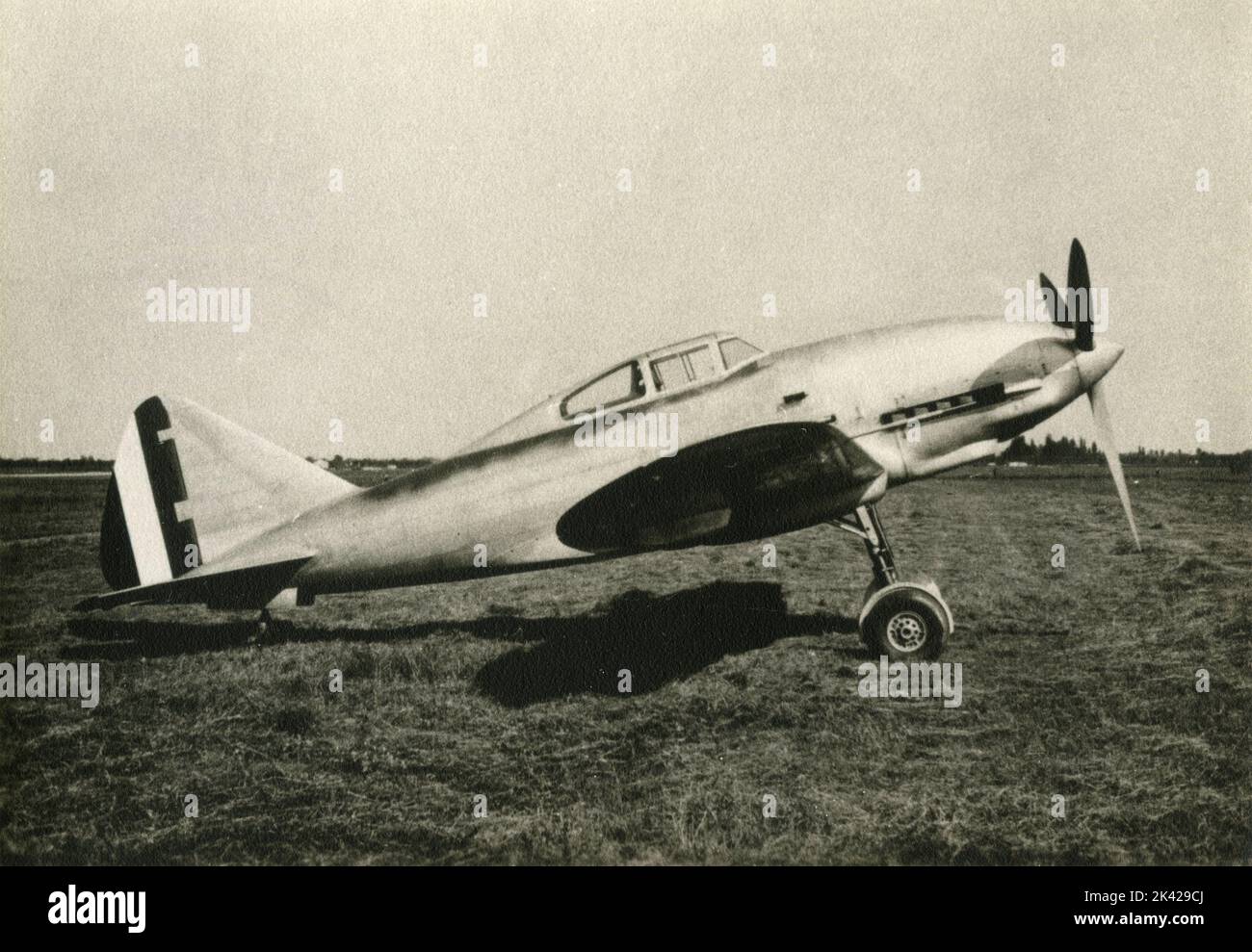 Italian single-engine monoplane and single-seat fighter aircraft Reggiane Re.2001, Italy 1940s Stock Photo