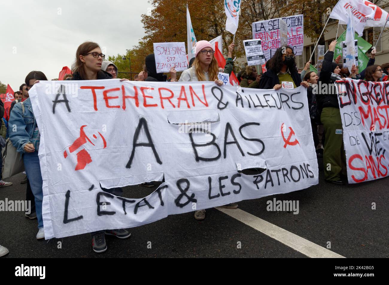 la manifestation interprofessionnelle fait le plein à Paris, les augmentations salariales faisaient partis des principales revendications Stock Photo