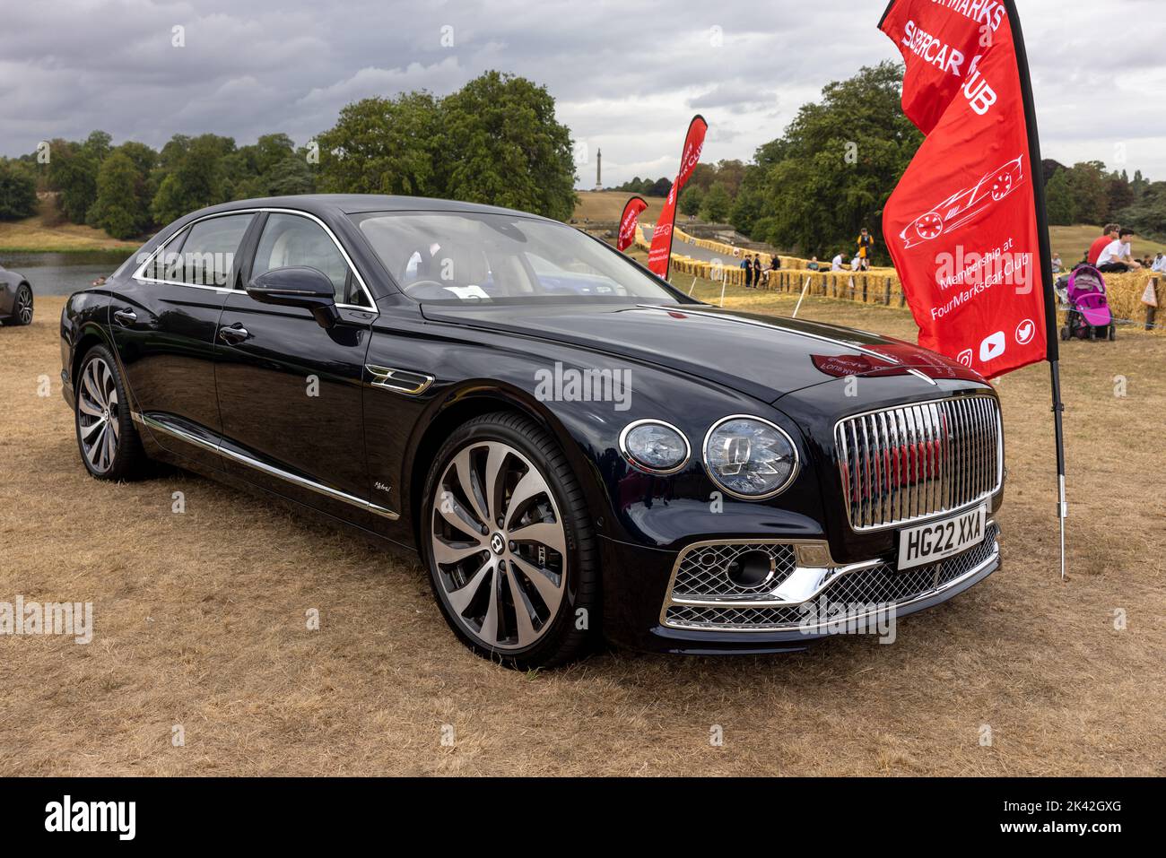 Bentley Flying Spur Hybrid ‘HG22 XXA’ on display at the Salon Privé Concours d’Elégance motor show held at Blenheim Palace Stock Photo