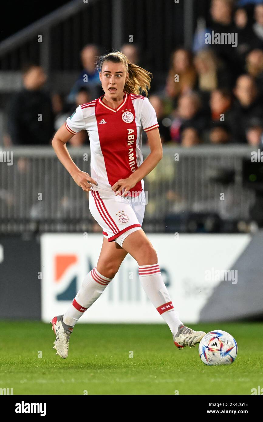 AMSTERDAM - Lisa Doorn of Ajax women during the UEFA Champions League match for women between Ajax Amsterdam and Arsenal FC at sports complex De Toekomst on September 28, 2022 in Amsterdam, Netherlands. ANP GERRIT VAN COLOGNE Stock Photo