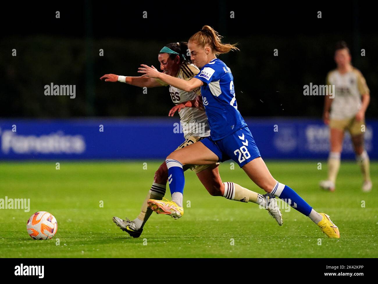 Leicester City's Erin Simon (left) and Everton's Karen Holmgaard battle for the ball during the Barclays Women's Super League match at Walton Hall Park, Liverpool. Picture date: Thursday September 29, 2022. Stock Photo