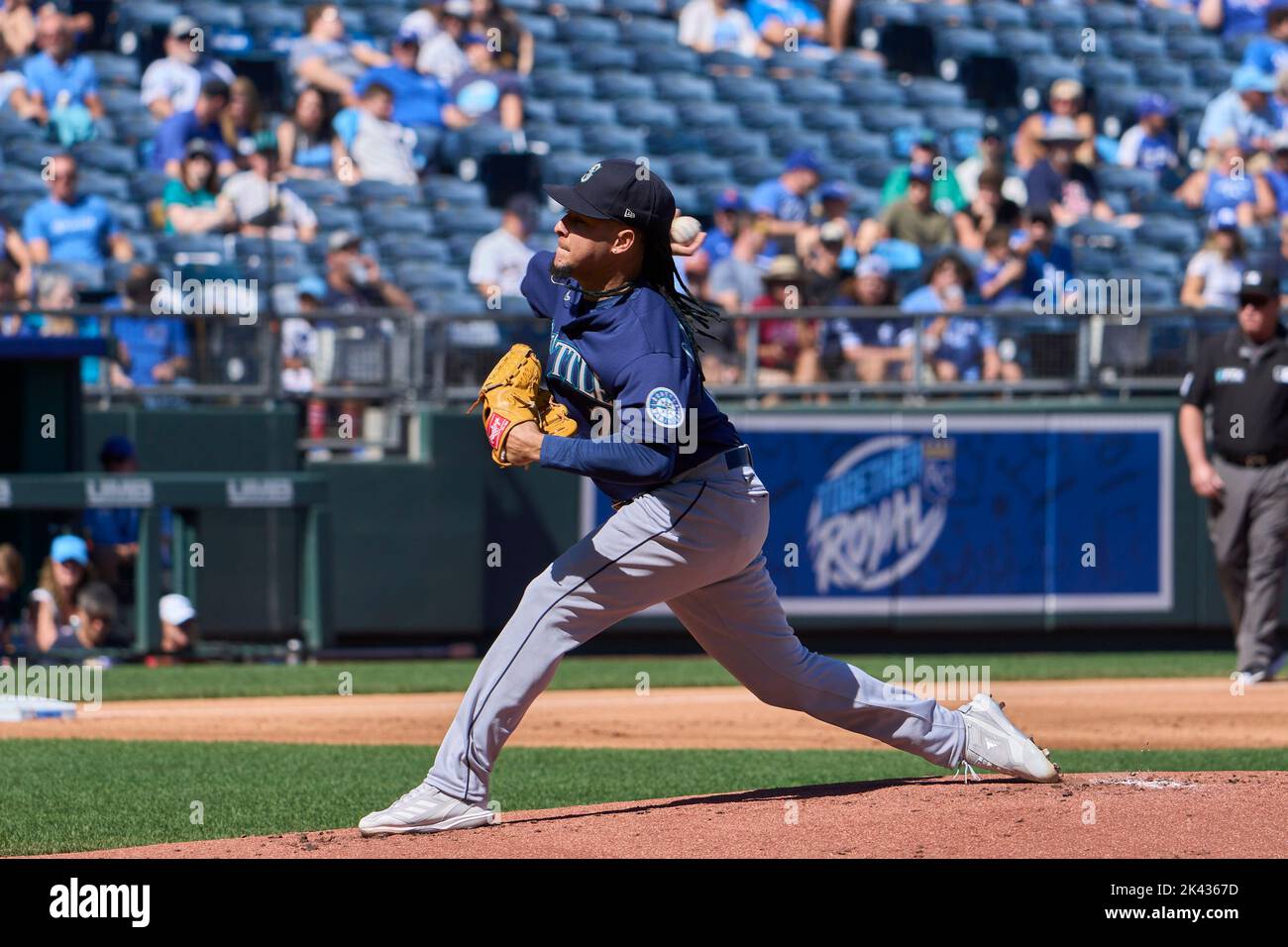 September 25 2022: Seattle pitcher Luis Castillo (41) throws a pitch during the game with Seattle Mariners and Kansas City Royals held at Kauffman Stadium in kansas City Mo. David Seelig/Cal Sport Medi Stock Photo