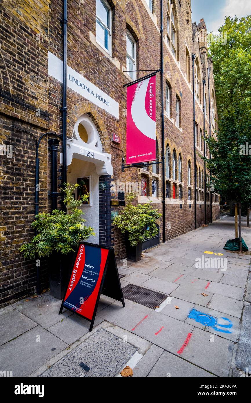 October Gallery London - London Art Gallery that promotes the Transvangarde movement, founded in 1979, at 24 Old Gloucester St London. Stock Photo