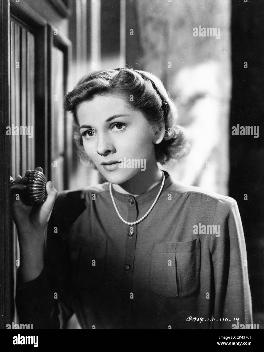JOAN FONTAINE as the second Mrs. de Winter in REBECCA 1940 director ALFRED HITCHCOCK novel Daphne Du Maurier producer David O. Selznick Selznick International Pictures / United Artists Stock Photo