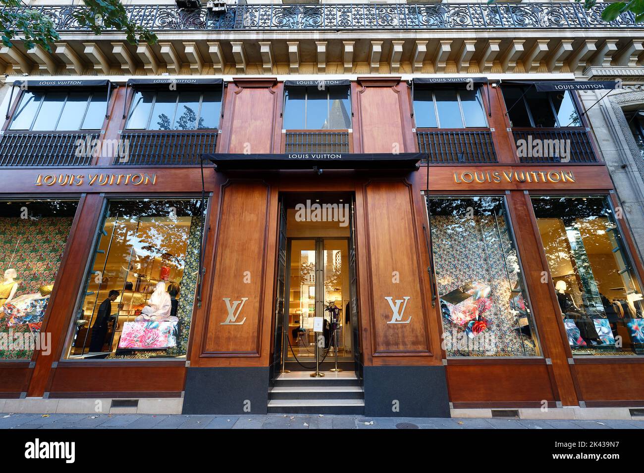 Louis Vuitton Boutique In Paris 1980s Stock Photo - Download Image