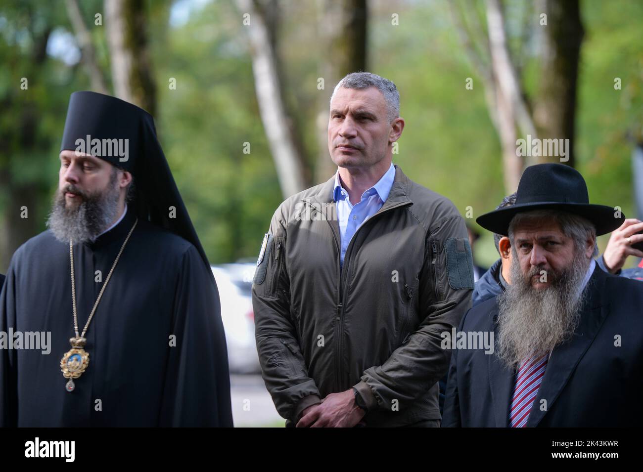 KYIV, UKRAINE - SEPTEMBER 29, 2022 - Chief Rabbi of Ukraine Moshe Reuven Asman and Kyiv Mayor Vitali Klitschko (R to L) attend a joint interreligious prayer dedicated to the Day of Remembrance of the Babyn Yar Victims at the symbolic Place for Reflection synagogue on the territory of the Babyn Yar National Historical and Memorial Reserve, Kyiv, capital of Ukraine. Stock Photo