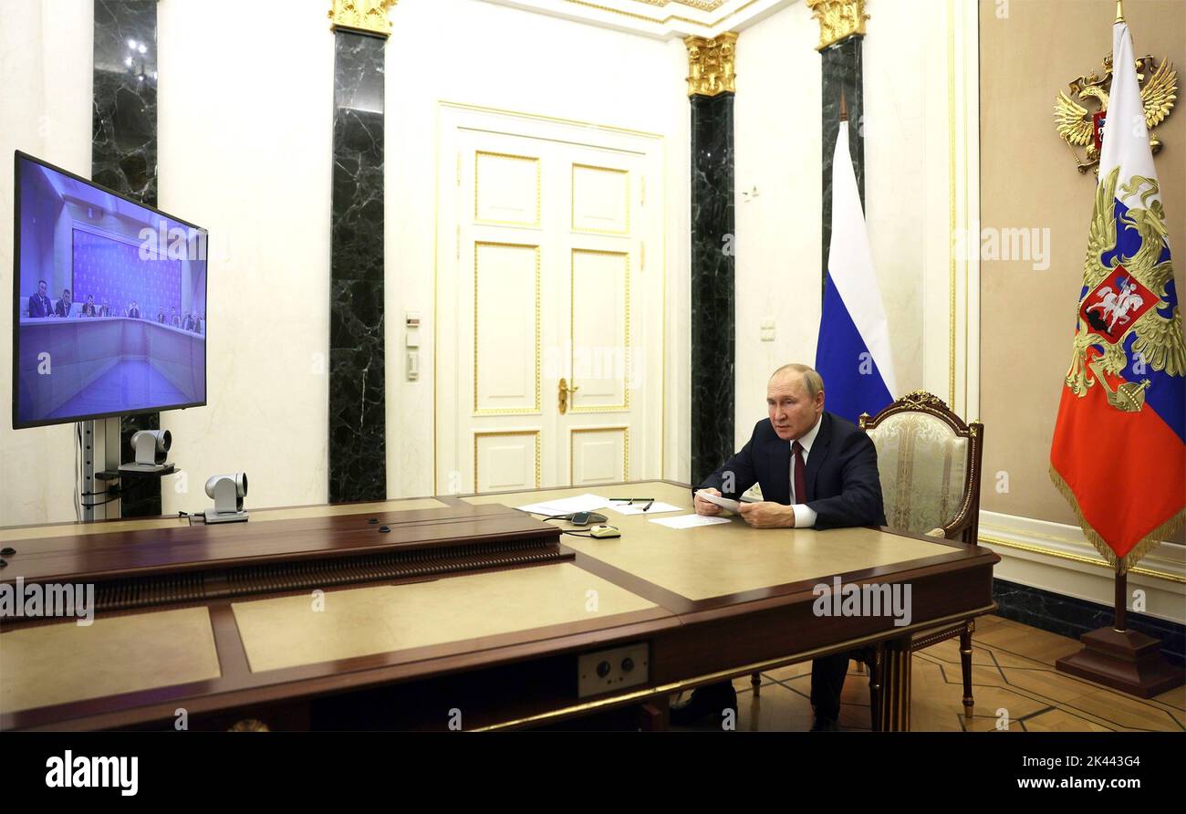 Moscow, Russia. 29th Sep, 2022. Russian President Vladimir Putin holds a video conference meeting with the Heads of Security Agencies and Intelligence Services of the Commonwealth of Independent States at the Kremlin, September 29, 2022 in Moscow, Russia. Credit: Gavriil Grigorov/Kremlin Pool/Alamy Live News Stock Photo